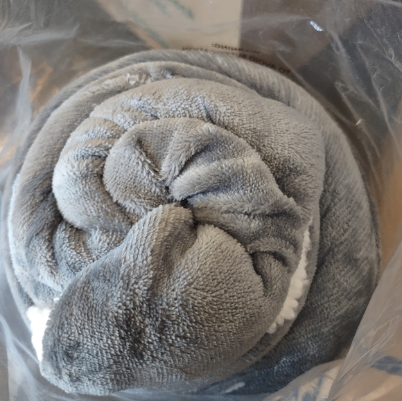 Bed sure Sherpa blanket - Picture 2 of 4